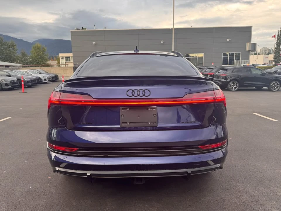 2022 Audi e-tron - Image 5 of 12