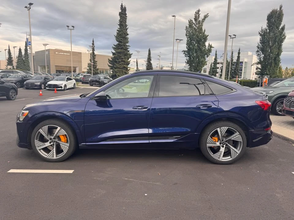 2022 Audi e-tron - Image 7 of 12