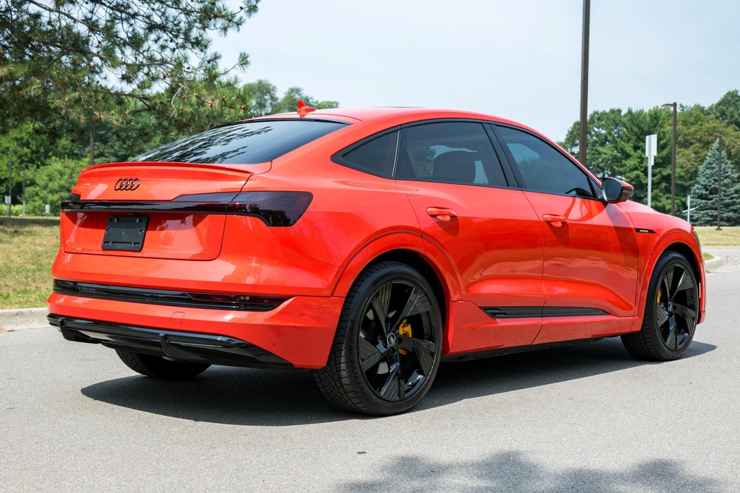 2022 Audi e-tron - Image 4 of 31