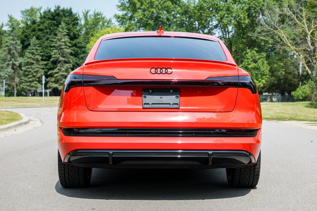 2022 Audi e-tron - Image 5 of 31