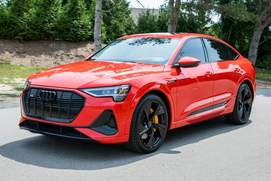 2022 Audi e-tron - Image 8 of 31