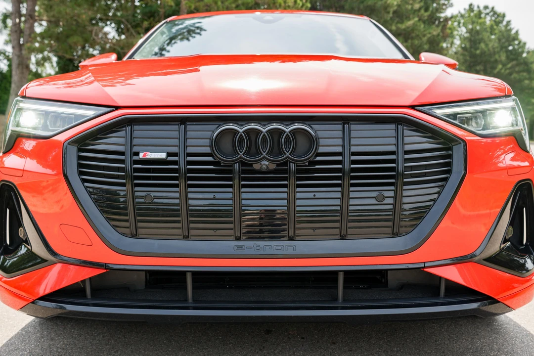 2022 Audi e-tron - Image 9 of 31