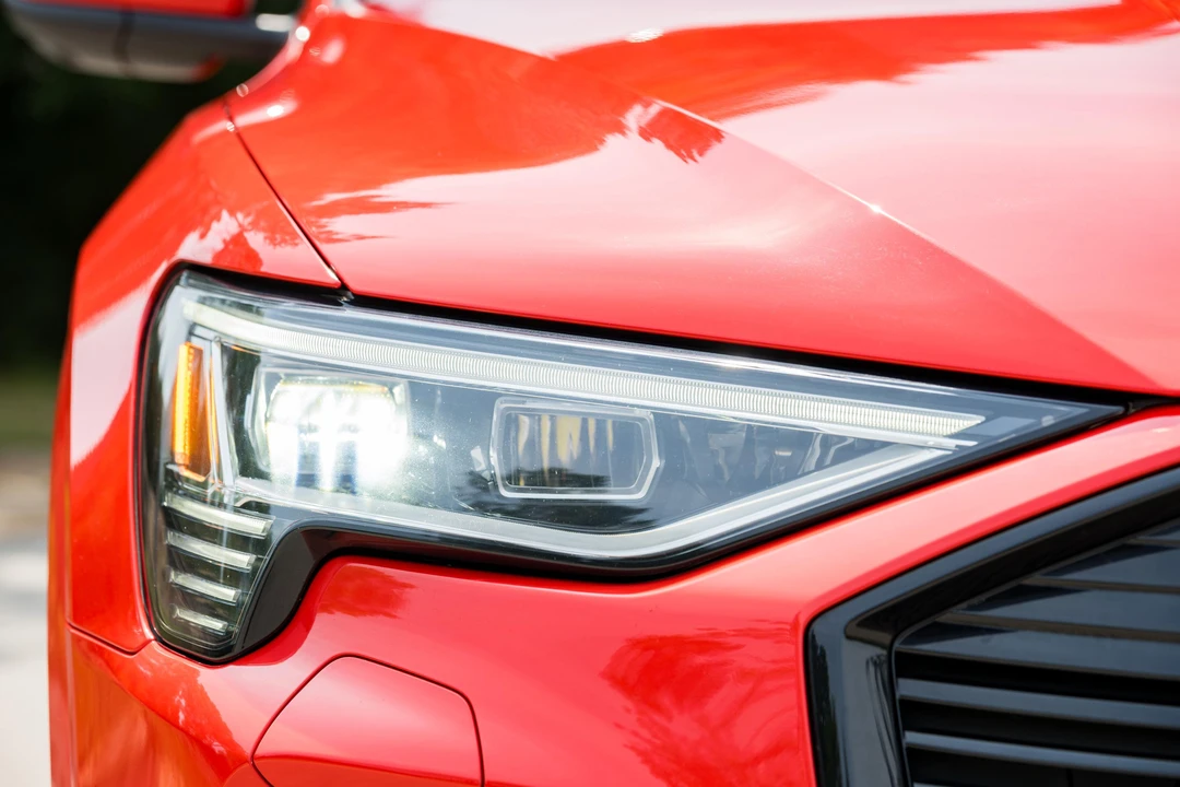 2022 Audi e-tron - Image 12 of 31