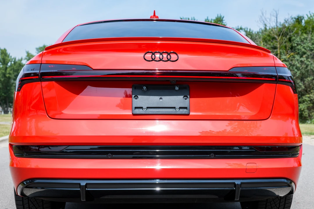 2022 Audi e-tron - Image 14 of 31