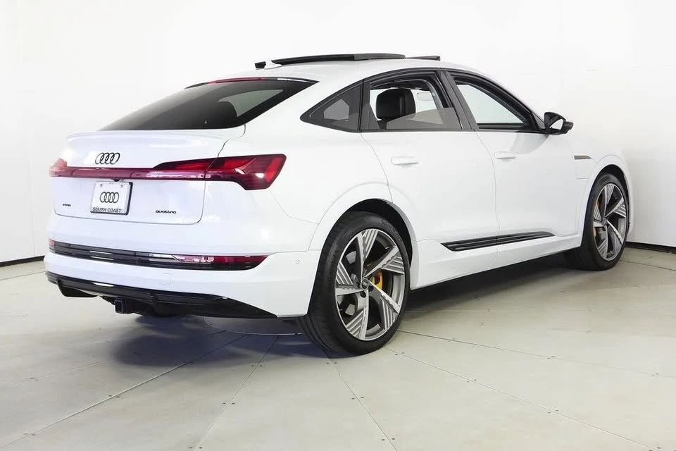 2022 Audi e-tron - Image 6 of 20