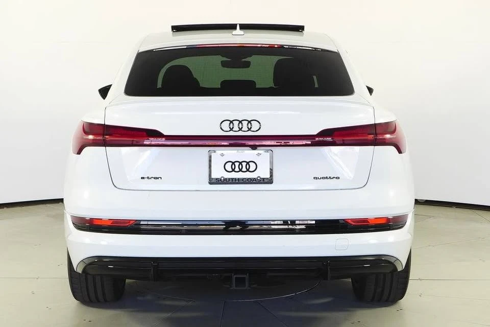 2022 Audi e-tron - Image 7 of 20