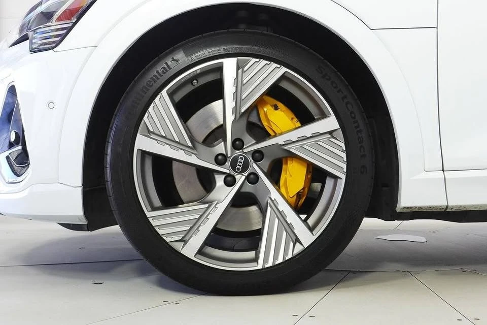 2022 Audi e-tron - Image 4 of 20