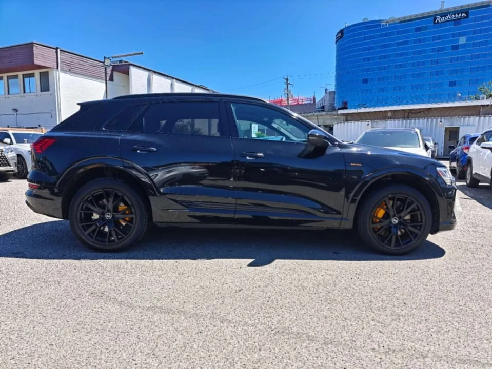 2022 Audi e-tron - Image 4 of 13