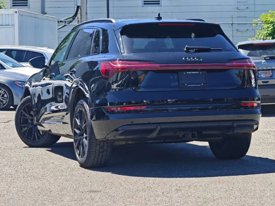 2022 Audi e-tron - Image 6 of 13