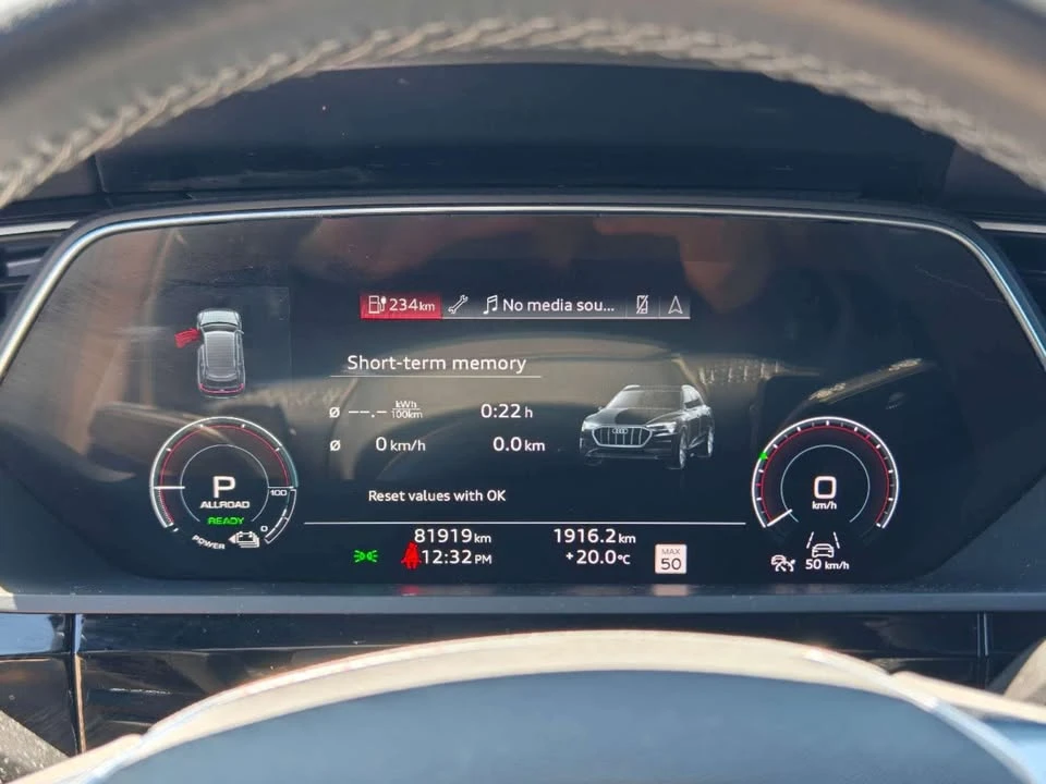 2022 Audi e-tron - Image 7 of 13