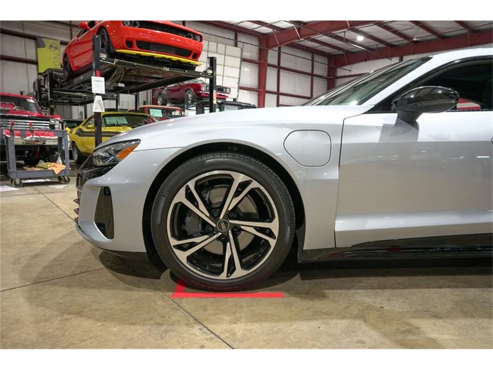 2022 Audi e-tron - Image 3 of 31