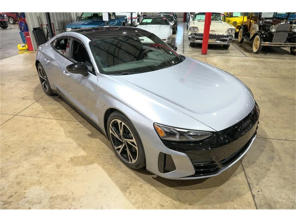 2022 Audi e-tron - Image 14 of 31