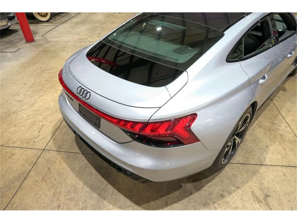 2022 Audi e-tron - Image 20 of 31