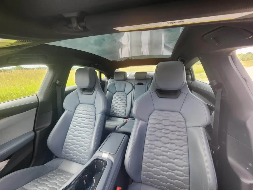 2022 Audi e-tron GT - Image 7 of 8