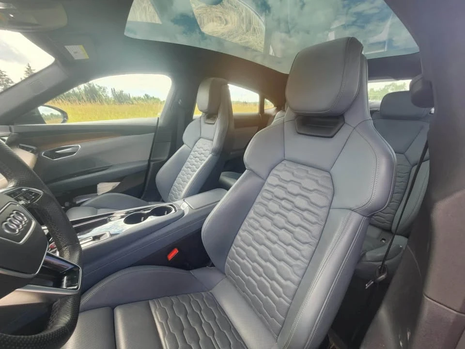 2022 Audi e-tron GT - Image 8 of 8