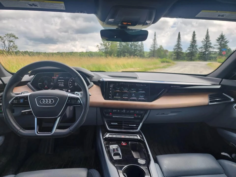 2022 Audi e-tron GT - Image 6 of 8