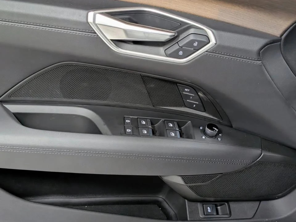 2022 Audi e-tron GT - Image 14 of 20