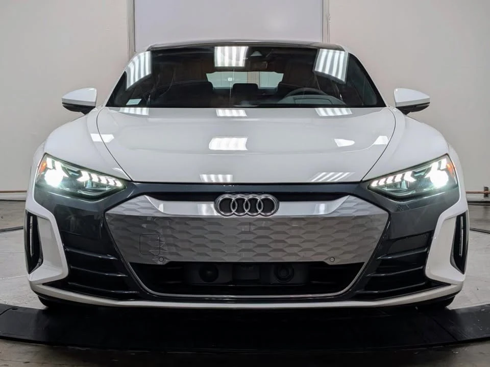 2022 Audi e-tron GT - Image 3 of 20