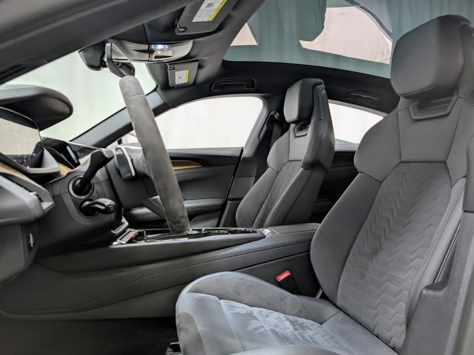 2022 Audi e-tron GT - Image 16 of 20