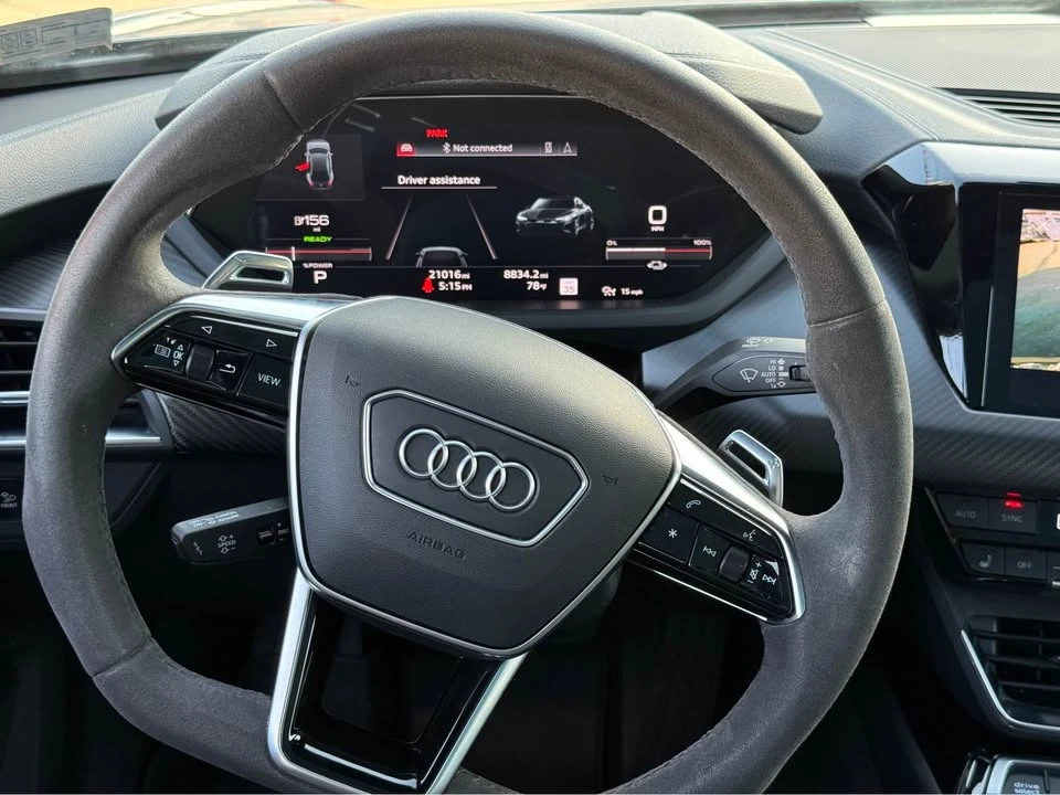 2022 Audi e-tron GT - Image 9 of 19