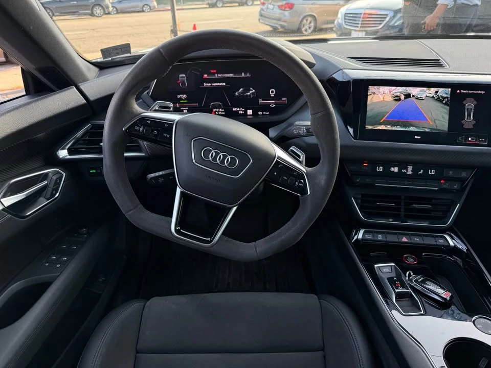 2022 Audi e-tron GT - Image 14 of 19