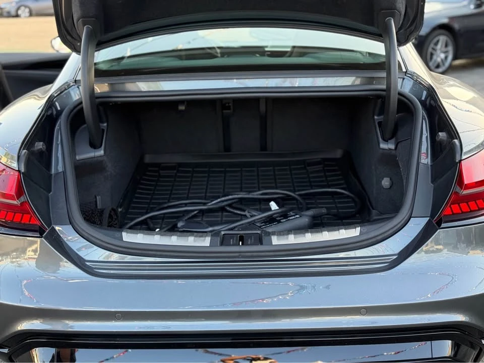 2022 Audi e-tron GT - Image 17 of 19
