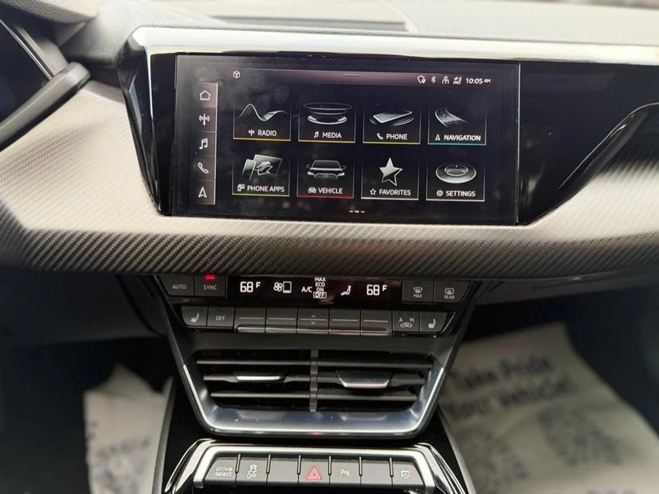 2022 Audi e-tron GT - Image 19 of 20