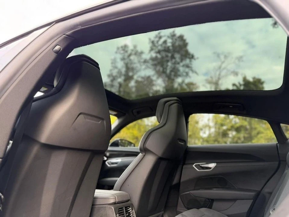 2022 Audi e-tron GT - Image 17 of 20