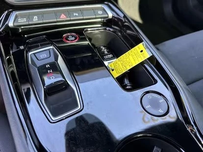 2022 Audi e-tron GT - Image 11 of 14