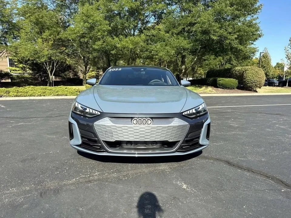 2022 Audi e-tron GT - Image 2 of 14