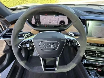 2022 Audi e-tron GT - Image 8 of 14
