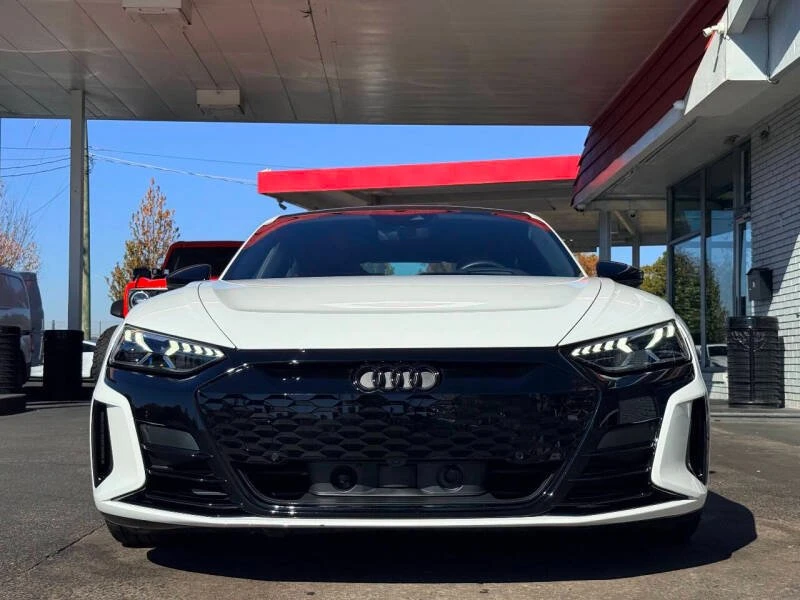 2022 Audi e-tron GT - Image 8 of 20