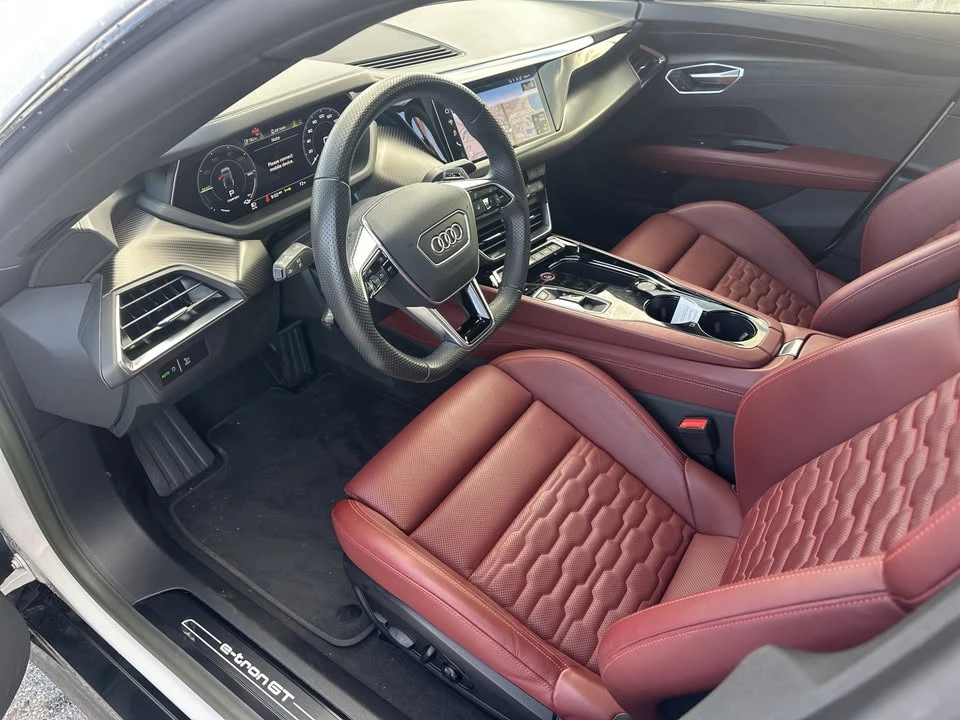 2022 Audi e-tron GT - Image 6 of 7