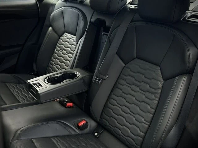 2022 Audi e-tron GT - Image 16 of 18