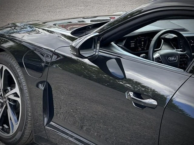2022 Audi e-tron GT - Image 10 of 18