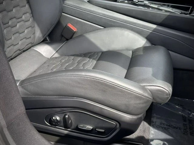 2022 Audi e-tron GT - Image 13 of 18