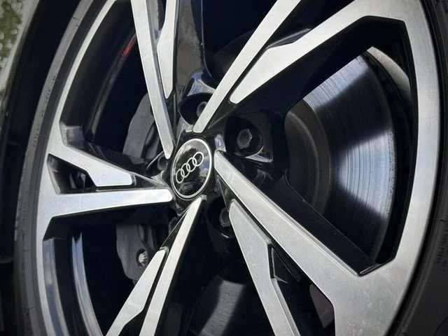 2022 Audi e-tron GT - Image 5 of 18
