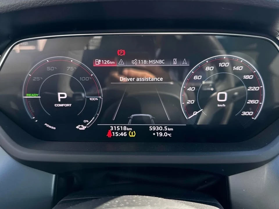 2022 Audi e-tron GT - Image 8 of 9