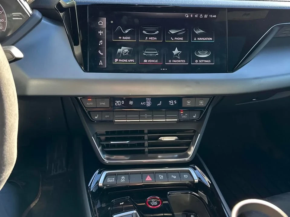 2022 Audi e-tron GT - Image 9 of 9