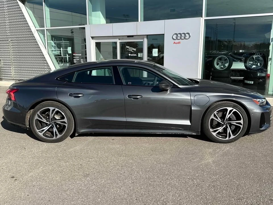 2022 Audi e-tron GT - Image 5 of 9