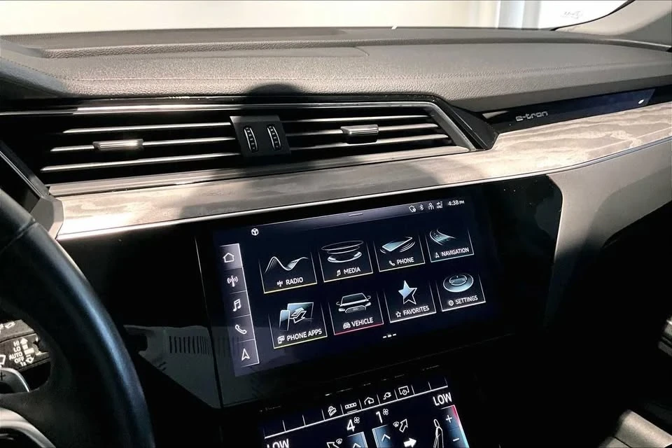 2022 Audi Q4 e-tron - Image 16 of 20