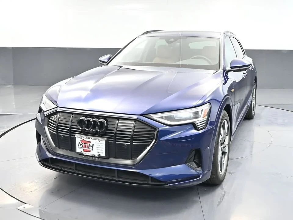 2022 Audi e-tron - Image 12 of 19