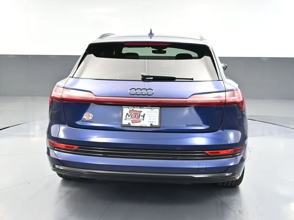 2022 Audi e-tron - Image 7 of 19