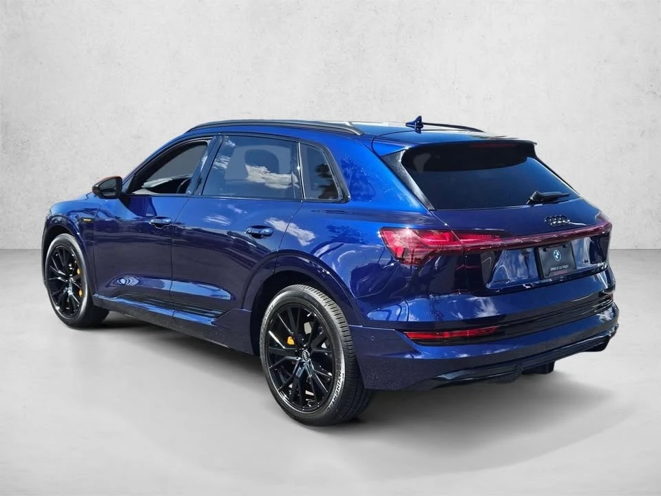 2022 Audi e-tron - Image 8 of 20