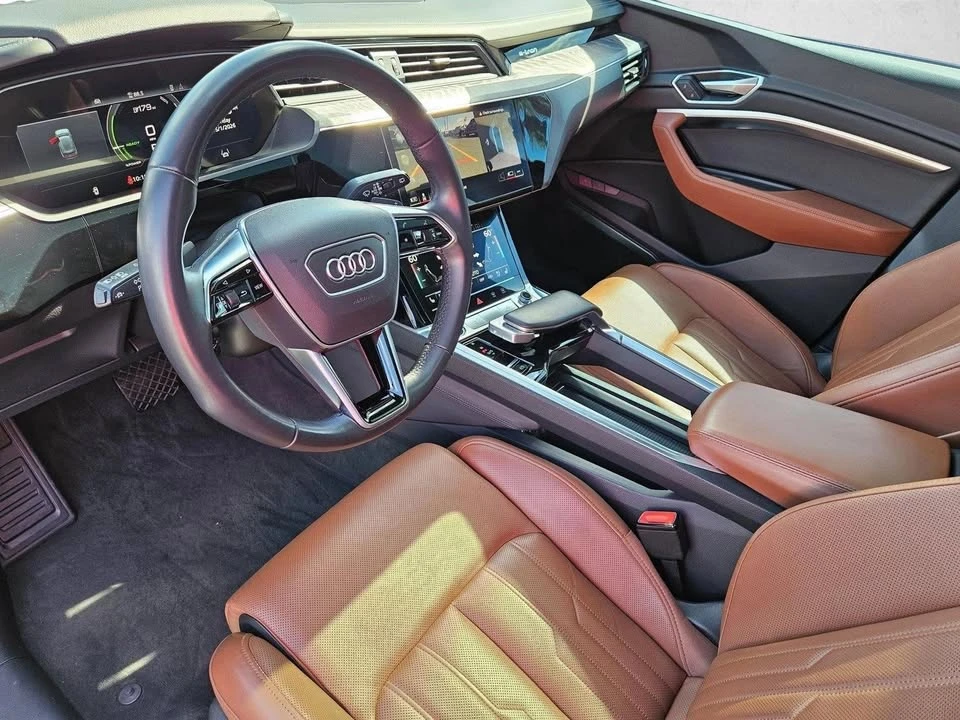 2022 Audi e-tron - Image 10 of 20
