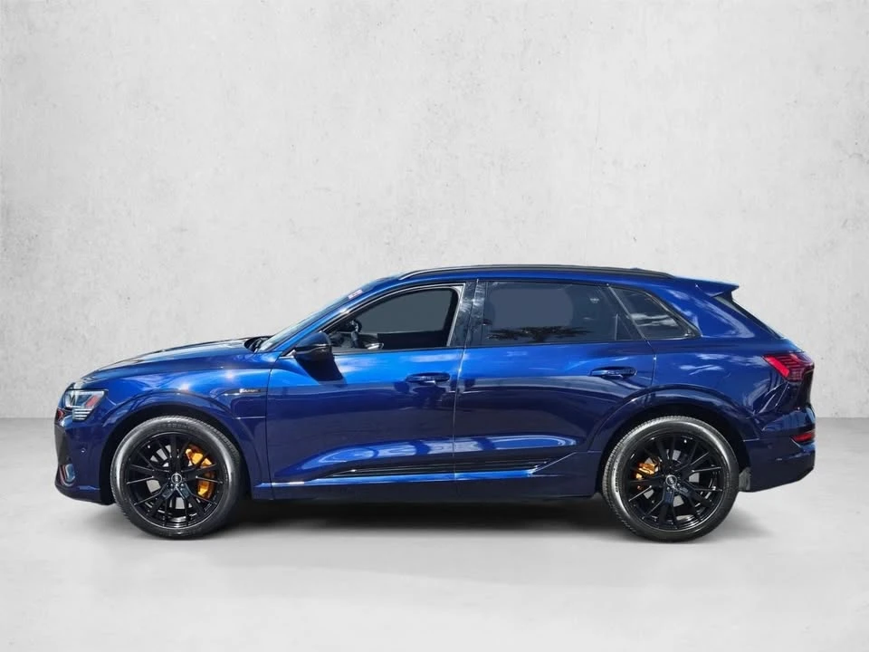 2022 Audi e-tron - Image 9 of 20