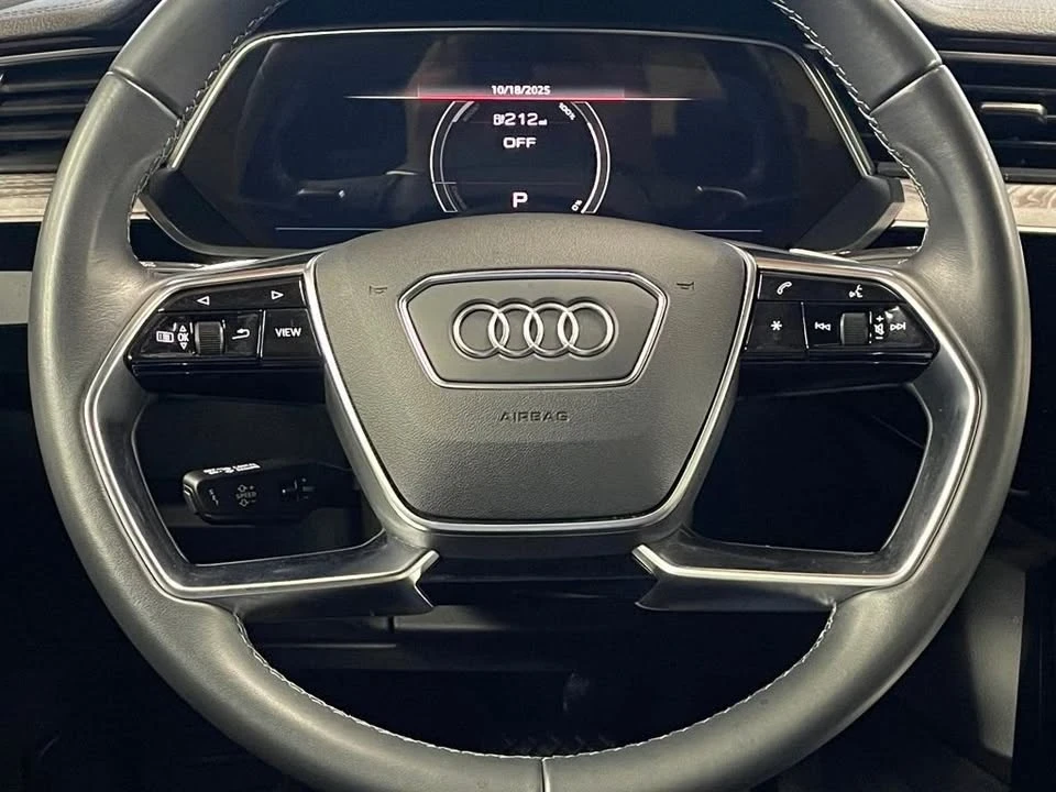 2022 Audi e-tron - Image 12 of 17