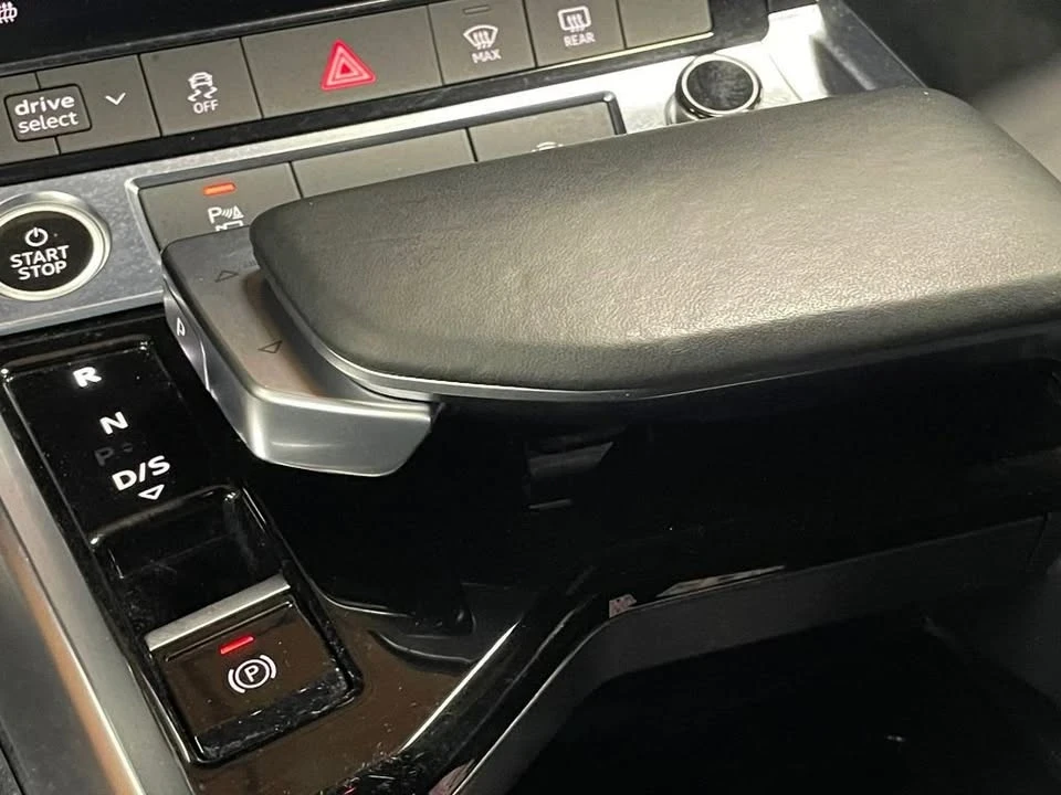 2022 Audi e-tron - Image 17 of 17