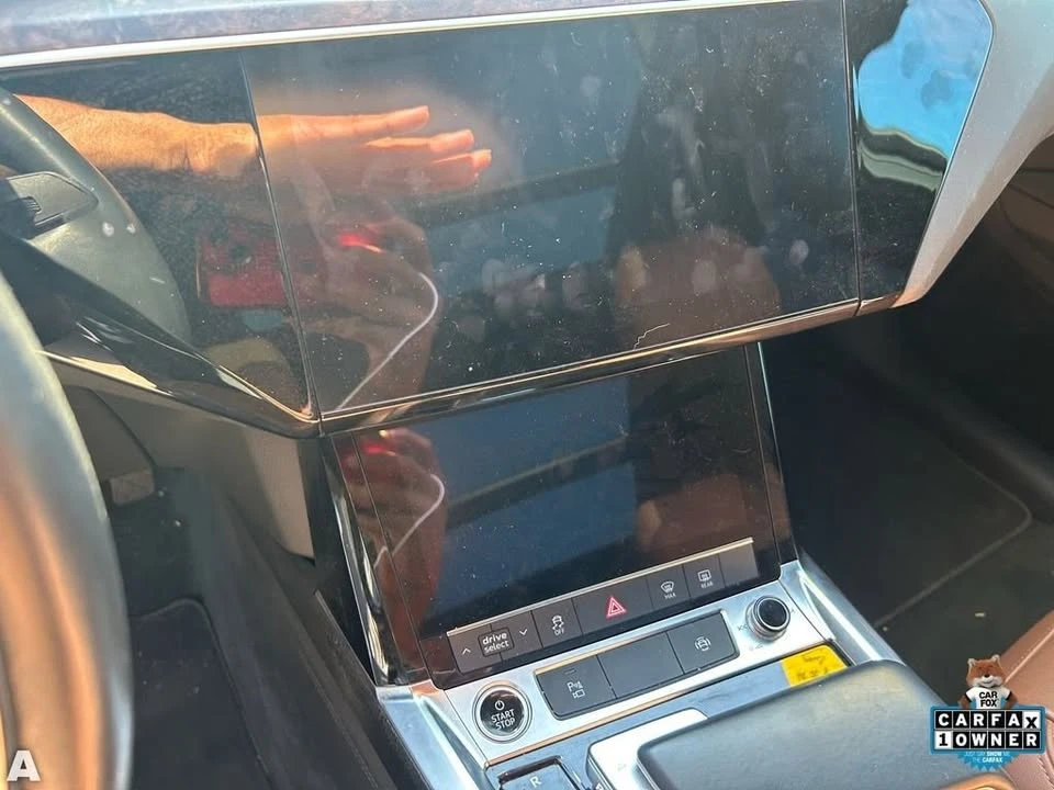 2022 Audi e-tron - Image 6 of 11