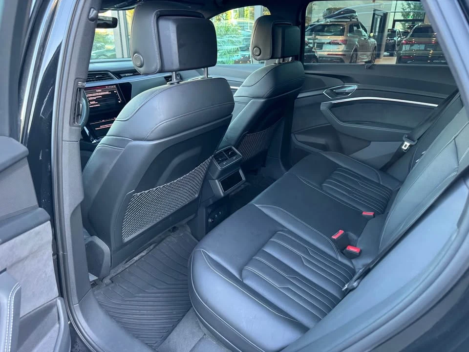 2022 Audi e-tron - Image 7 of 15